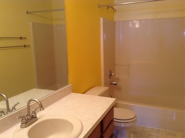 Building Photo - 2111 Gray Hawk Dr