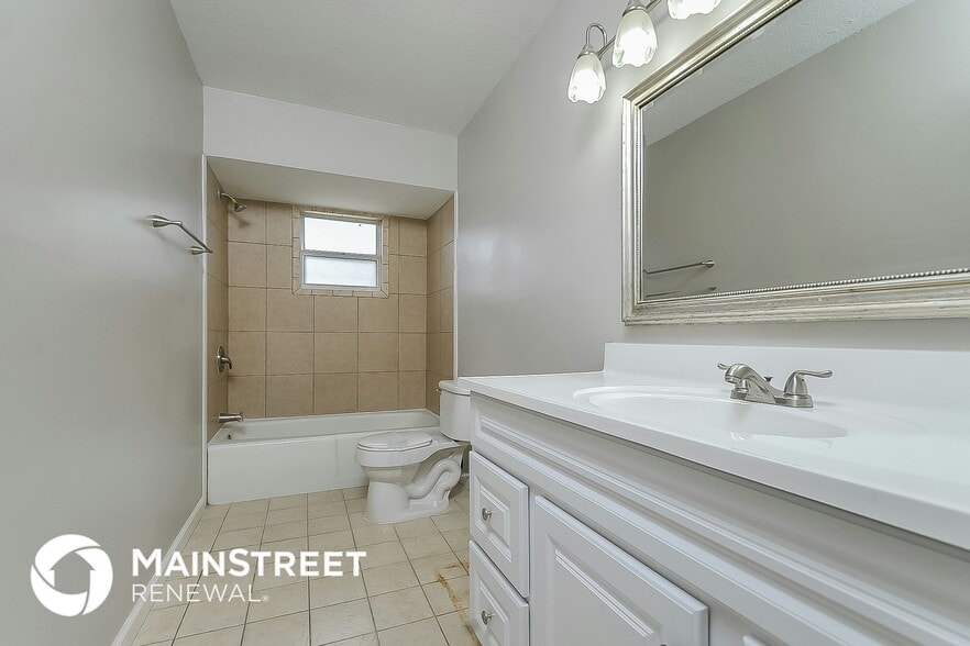 Building Photo - 2827 Gary Ln