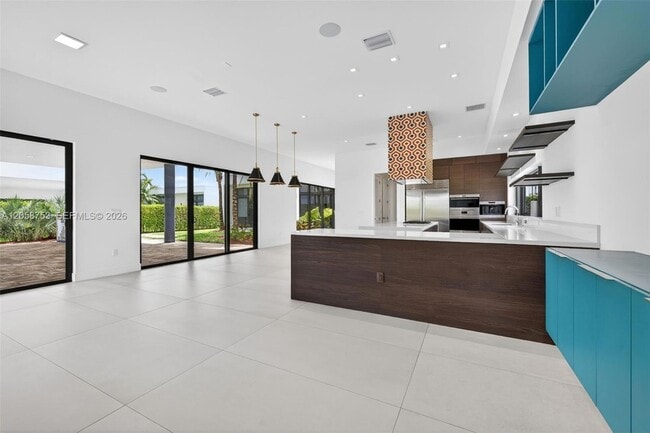 Building Photo - 16709 Botaniko Dr N
