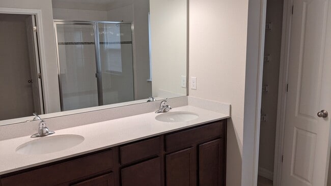 Building Photo - Stunning 2 Story 4-Bedroom Home In Serenoa Community – Clermont, FL