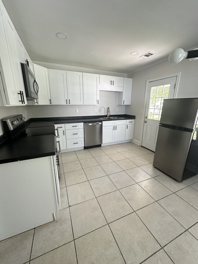 Building Photo - 311 E 57th St