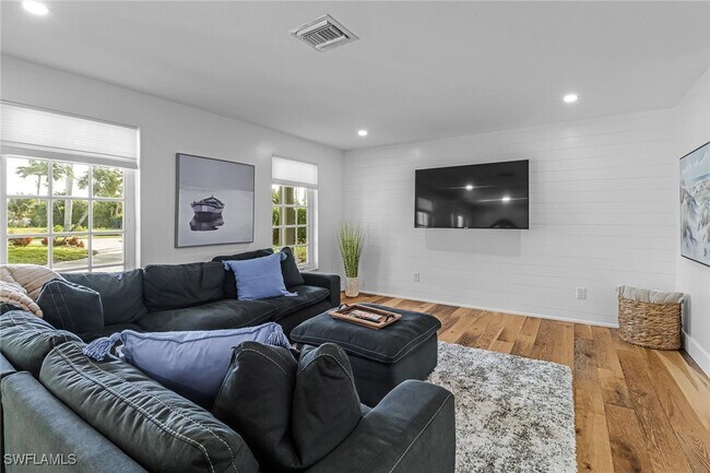 Building Photo - 1823 Hurricane Harbor Ln