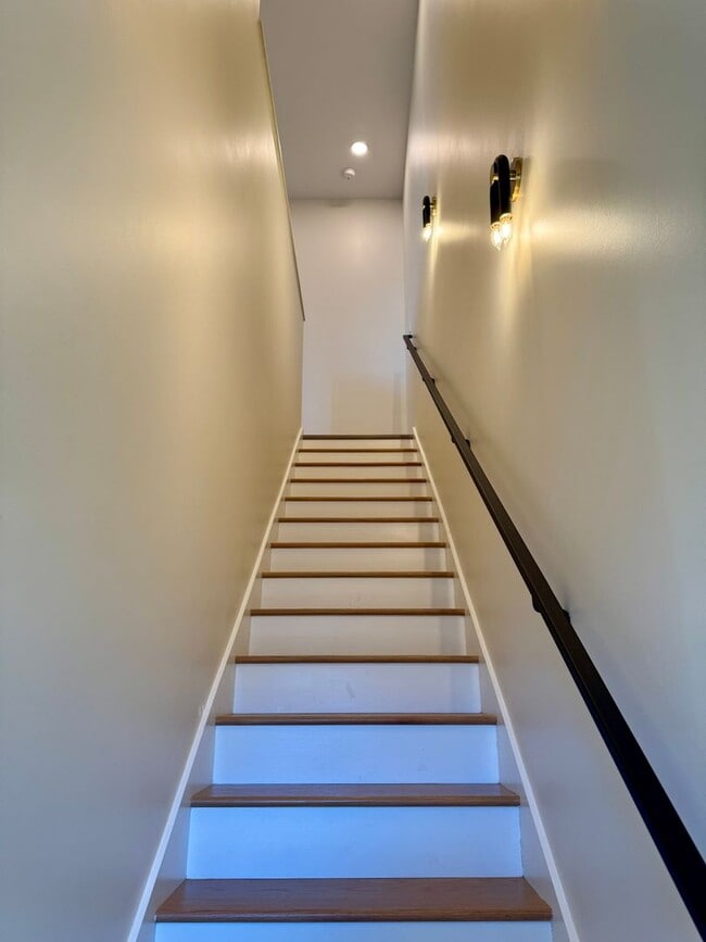 Building Photo - 1857 Zeta Way