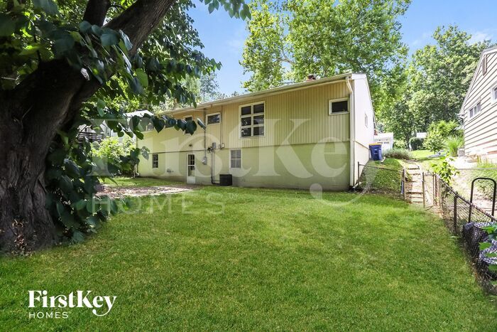 Building Photo - 7923 Maple St