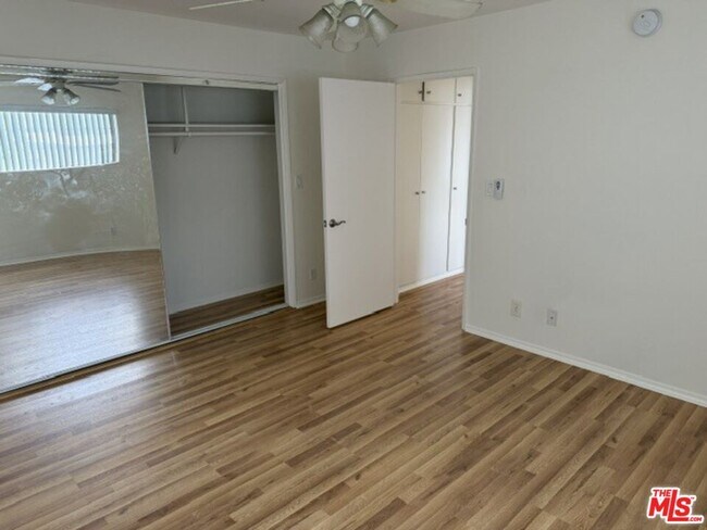 Building Photo - 18600 Burbank Blvd