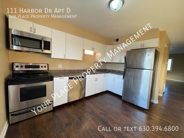 Building Photo - 111 Harbor Dr