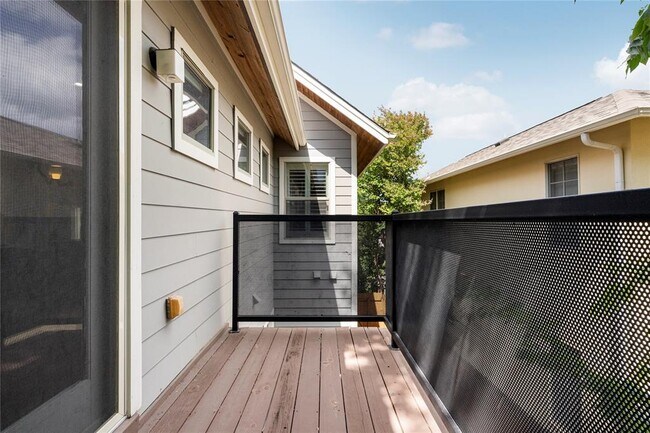 Building Photo - 3814 Ridgelea Dr