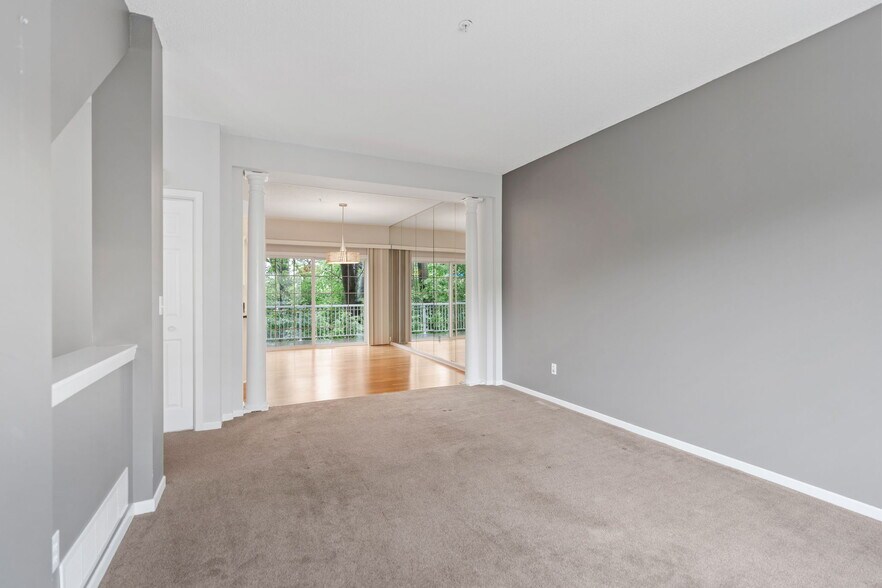 Building Photo - 789 Fairfield Cir