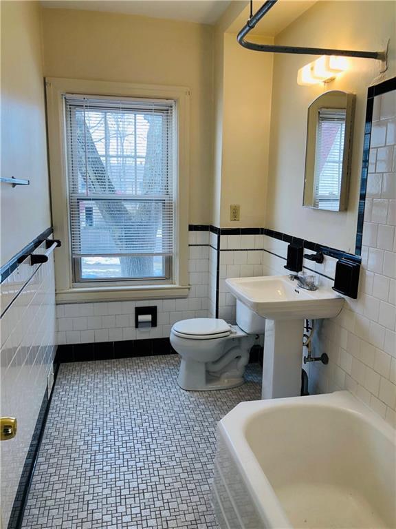 Building Photo - 185 Bluff Ave