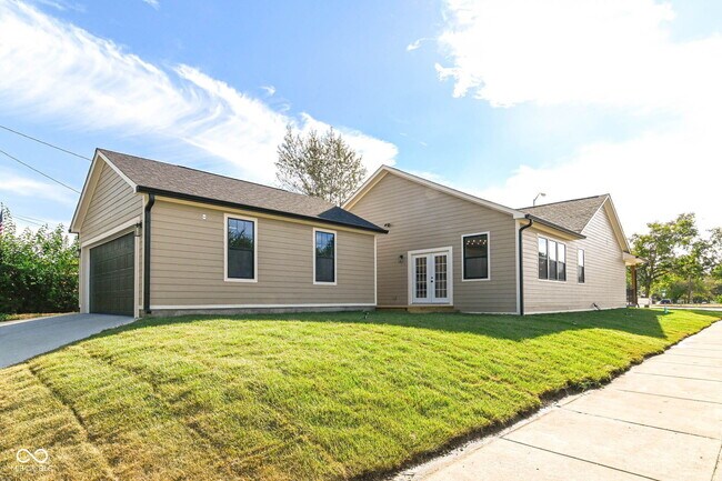 Building Photo - 1008 S 8th St