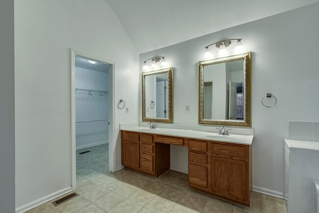 Building Photo - 130 Tuhdegwa Way