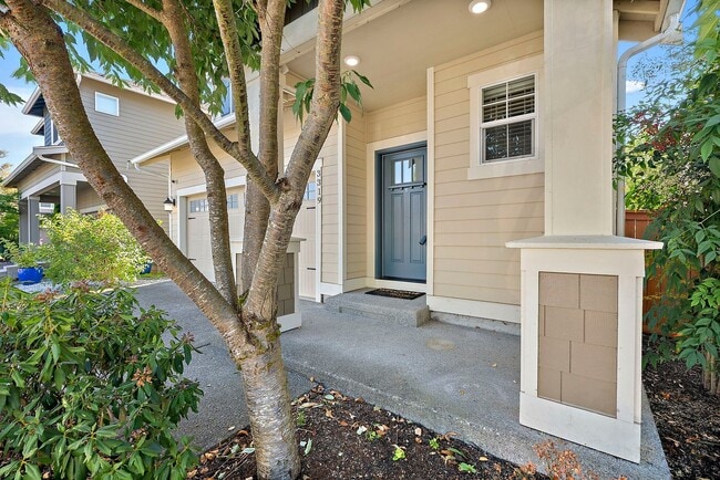 Building Photo - Lacey/Hawks Prairie 4 bedroom 2381 SF home...