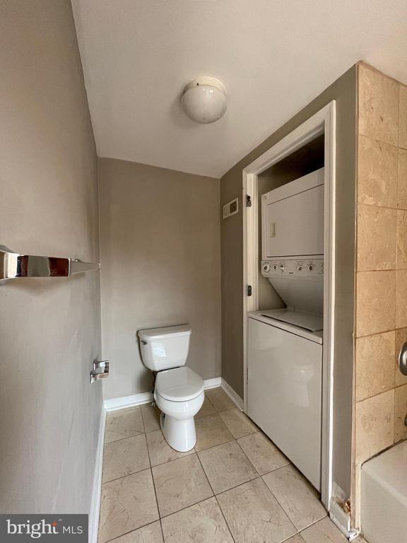 Building Photo - 1027 N 4th St