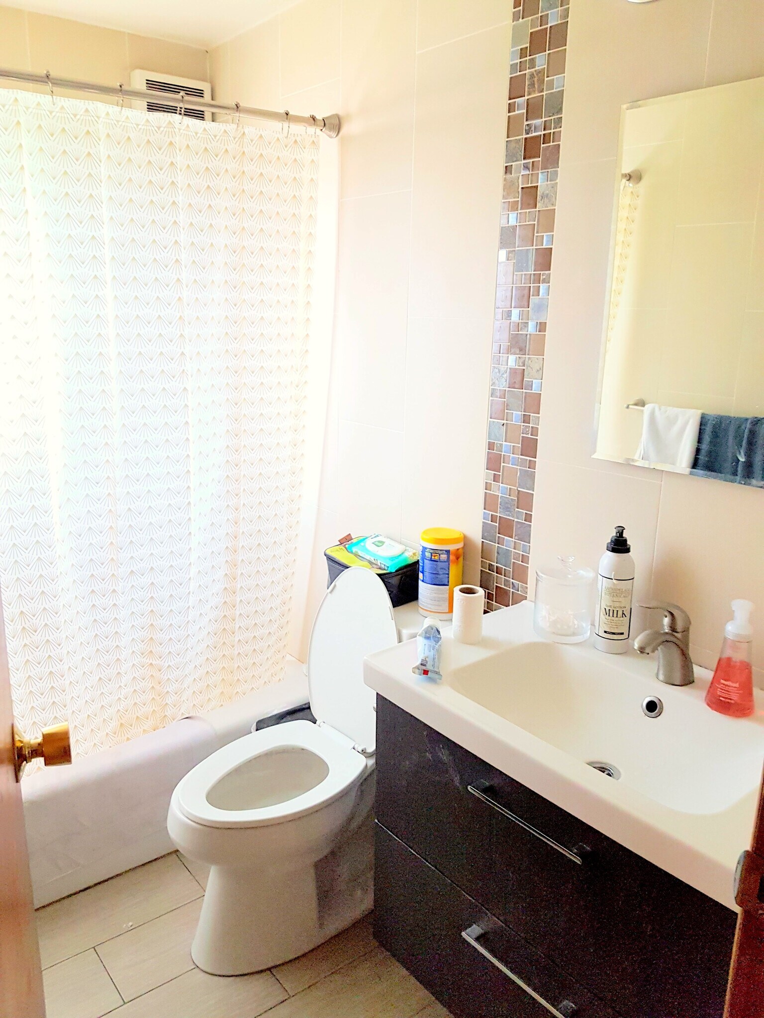 Bathroom - 1730 Derby St