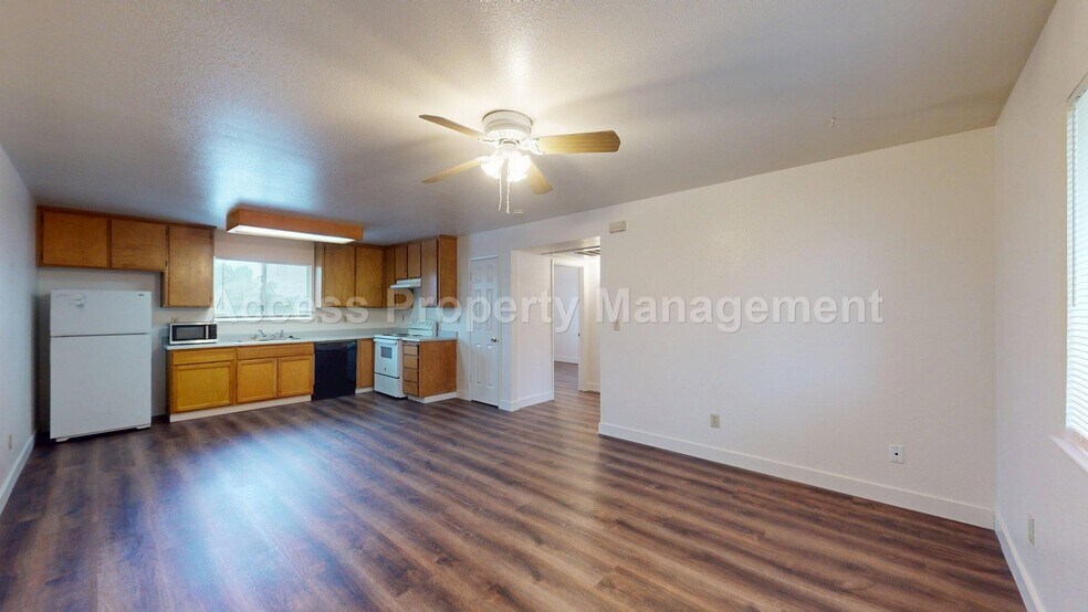 Building Photo - 114 Baker St