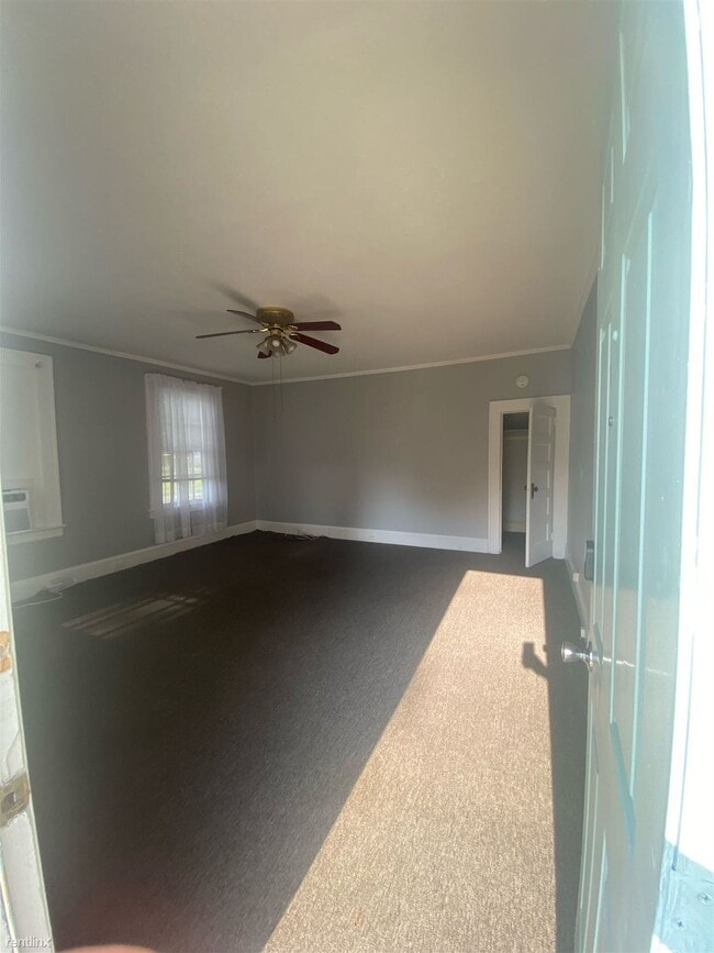 Building Photo - 1 br, 1 bath Duplex - 206 E Calhoun St