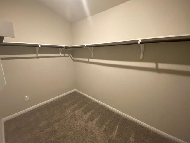 Building Photo - 10301 Mager Ln