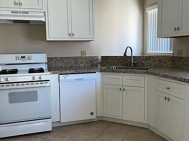 Building Photo - 1658 W Cindy Ln