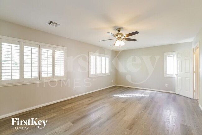 Building Photo - 10712 Silver Pyramid Ct