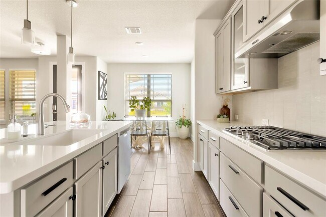 Building Photo - 8415 Laughlin Ln