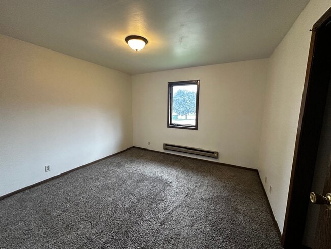 Building Photo - 5167 Cheney Dr
