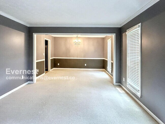Building Photo - 4010 Birchwood Cove