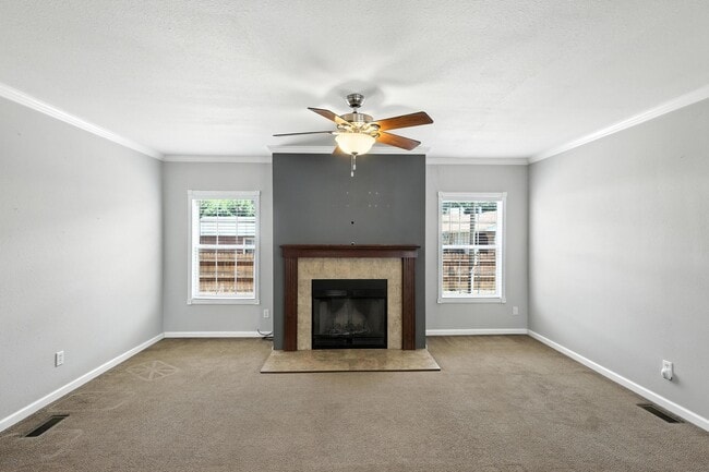 Building Photo - 13 Carlitos Ln