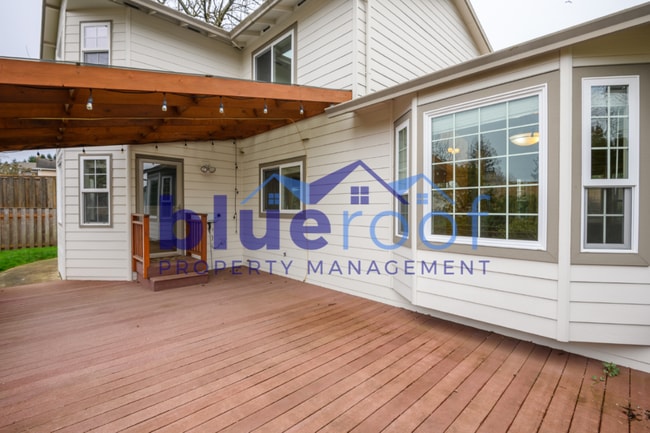 Building Photo - 11025 SE Flavel St