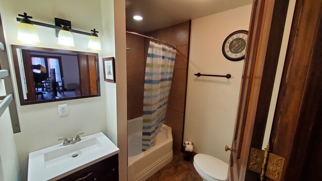 Building Photo - 57 Park St