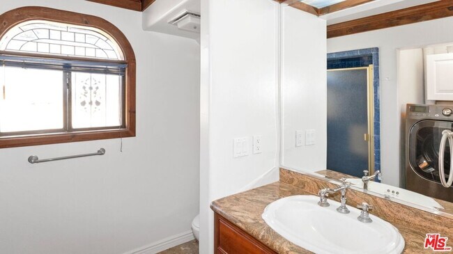 Building Photo - 12841 Landale St