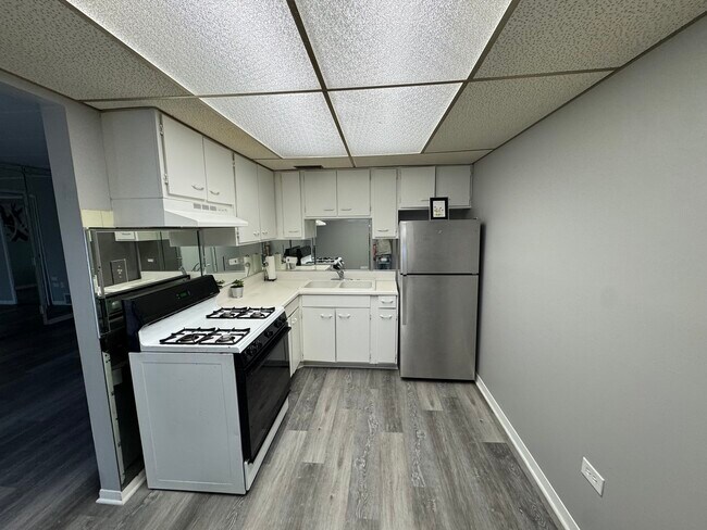Building Photo - 3133 Bernice Rd
