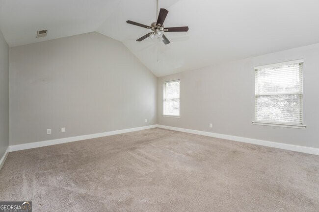 Building Photo - 4948 Longview Run