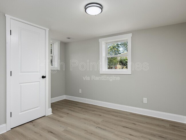 Building Photo - 1201 E 32nd St