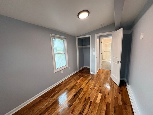 Building Photo - Beautiful, Newly Renovated 4 Bedroom 2 1/2...