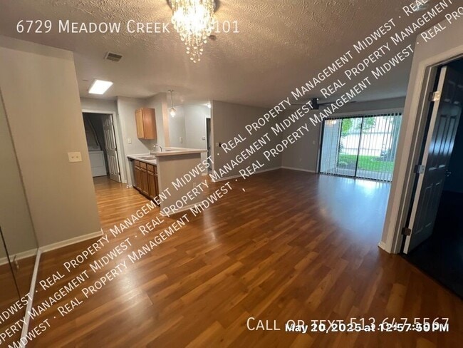 Building Photo - 6729 Meadow Creek Dr