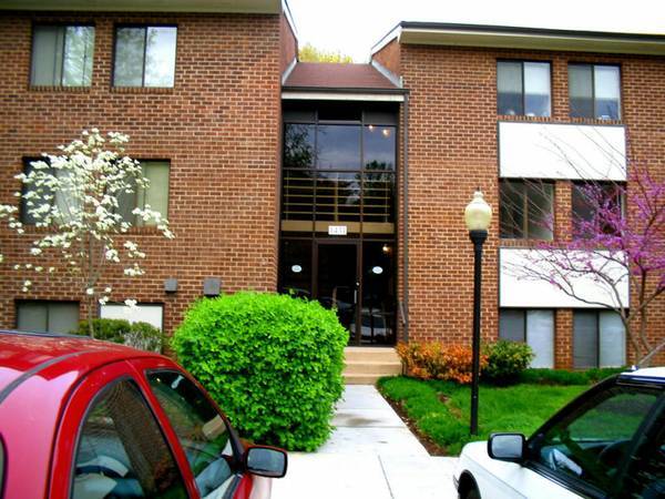 Primary Photo - 1422 Northgate Sq