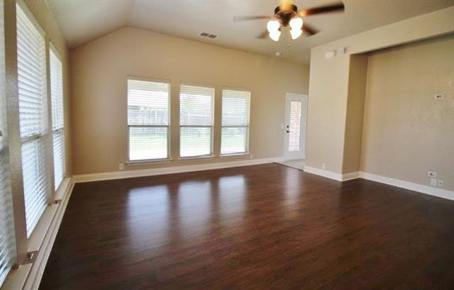 Building Photo - 6613 Meadow Glen Dr