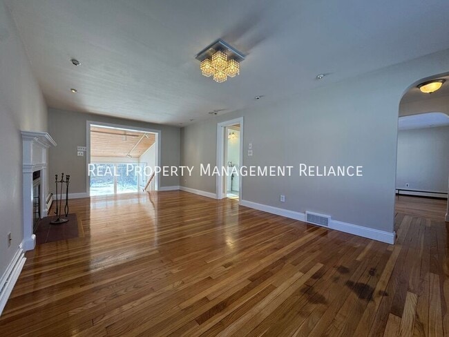 Building Photo - 30 Morningside Ln