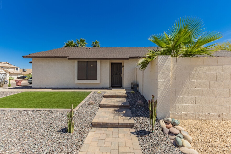 Building Photo - 8735 E Moreland St