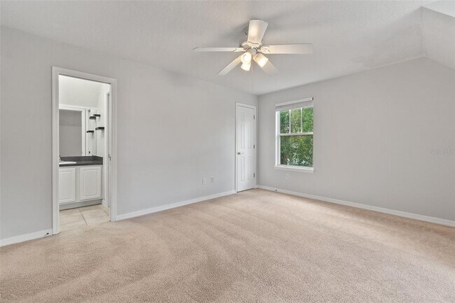 Building Photo - 2413 Musselwhite Ave