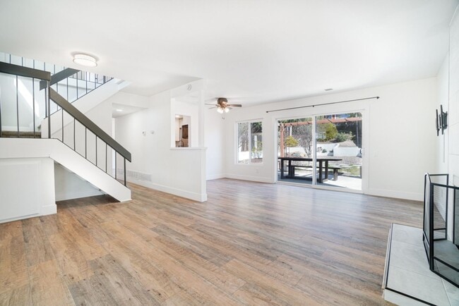 Building Photo - Dain House