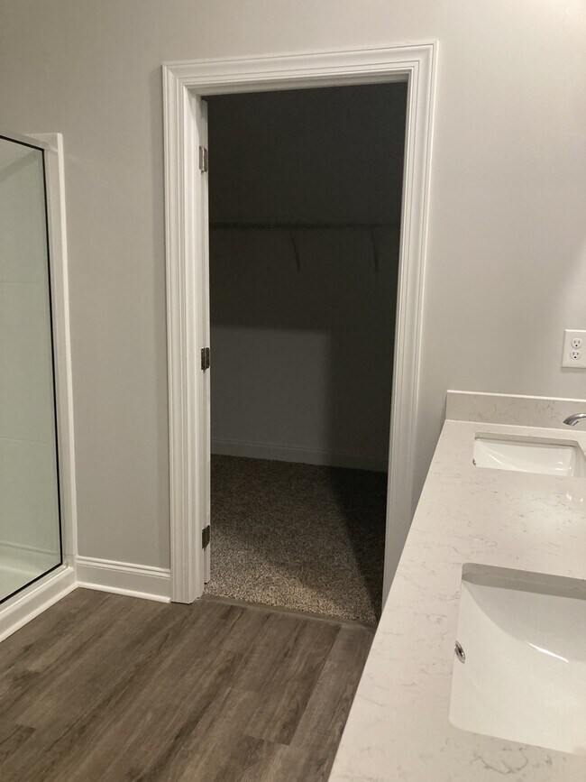 Building Photo - Troy ‘Ultimate Entertainer’ home