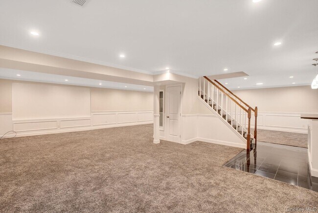 Building Photo - 134-110 10th St