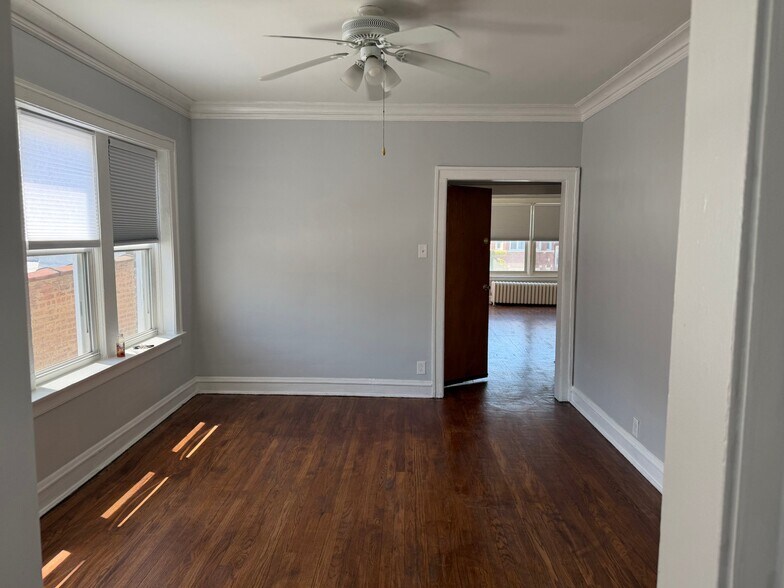 Building Photo - 8017 S Eberhart Ave
