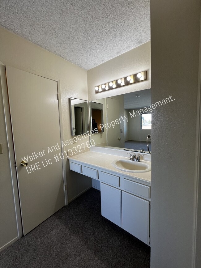 Building Photo - 1161 Sumner Pl