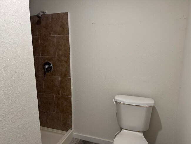 Building Photo - 419 Peabody Ave