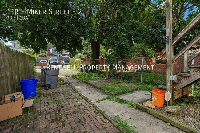 Building Photo - 118 E Miner St