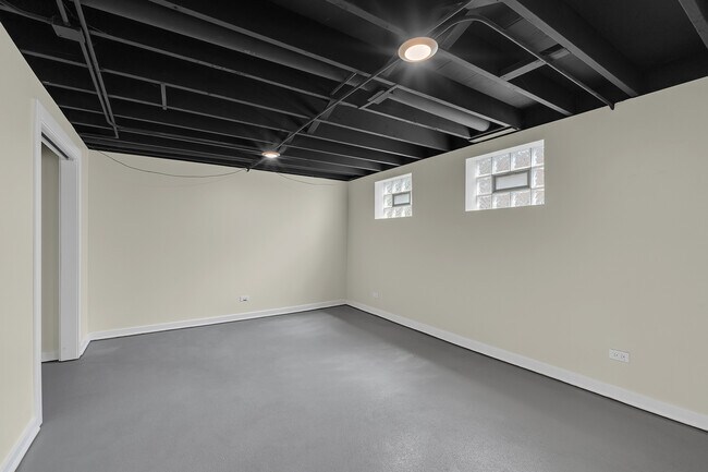 Building Photo - 17700 71st Ave