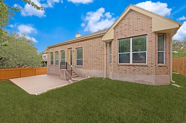 Building Photo - 23214 Crest View Way