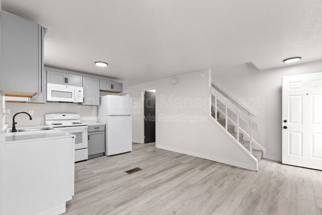 Primary Photo - 1810 S Cleveland Ave